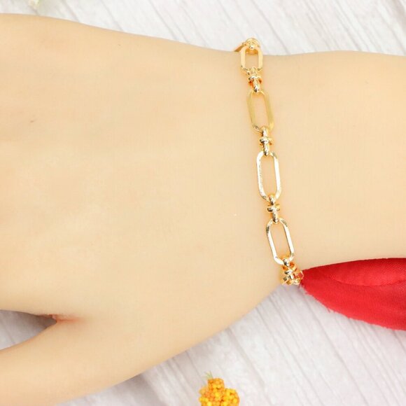 "Trendy Handmade Bracelet – A Thoughtful Gift for Girls & Women | UNVRC1539 - Picture 6 of 10